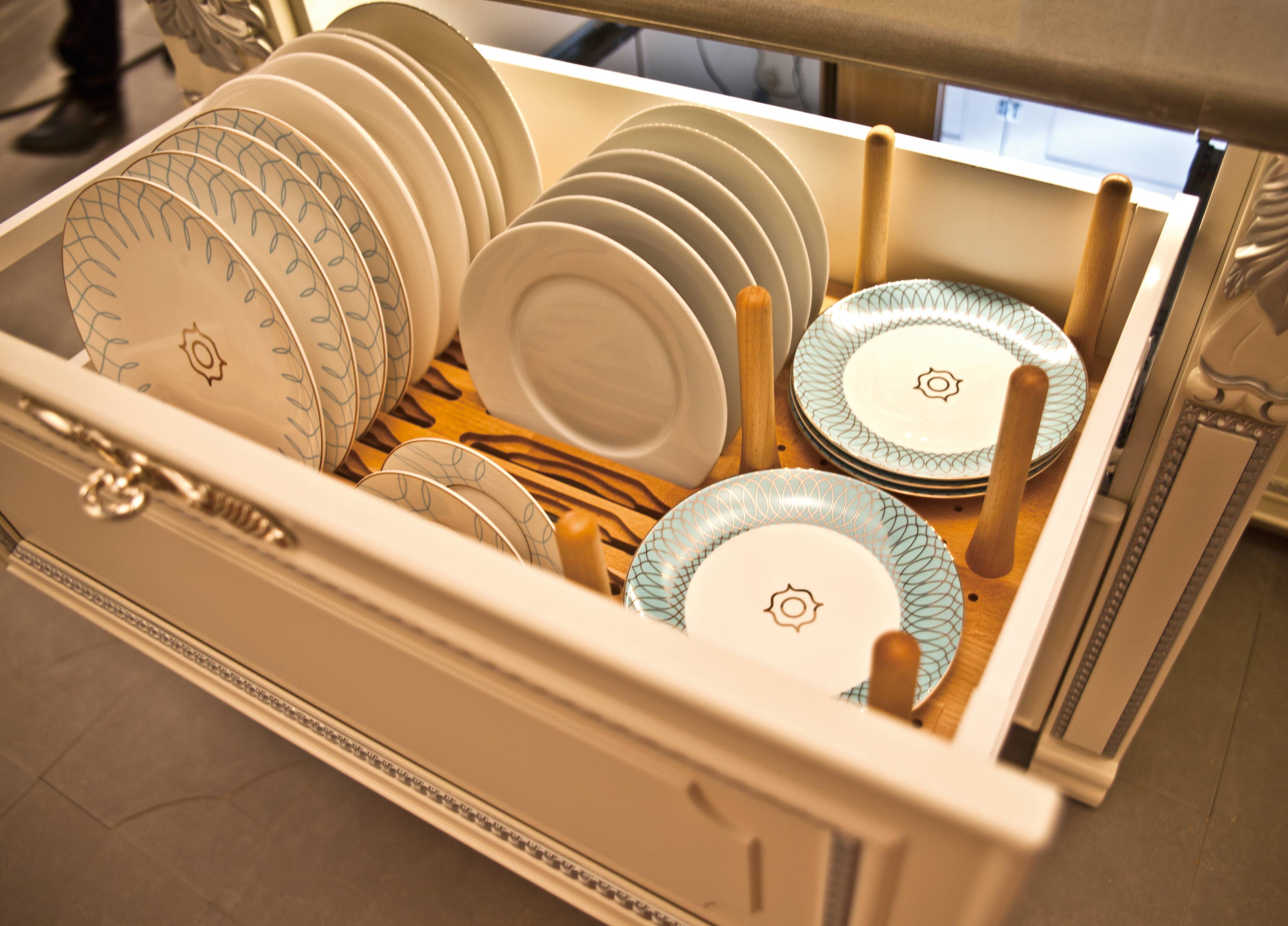 dish-drawer-solid-wood-door